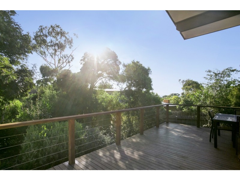 2 Harcourt Avenue, Frankston South VIC 3199