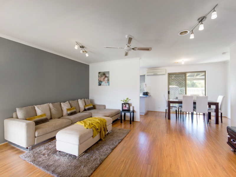 11 Fernwren Place, Carrum Downs VIC 3201