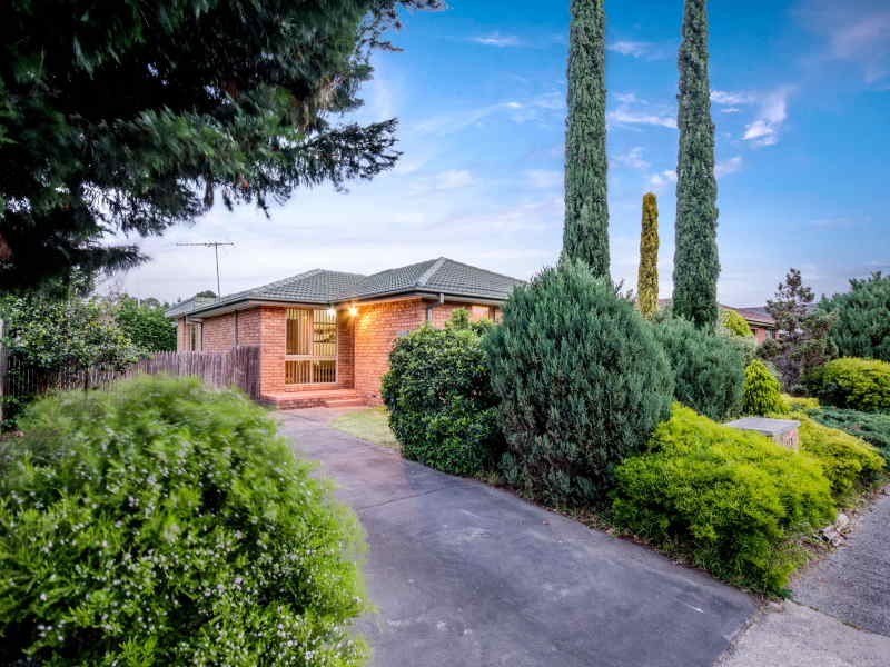 62 Dunsterville Crescent, Frankston VIC 3199