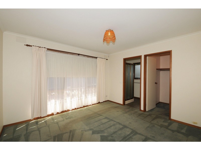 4 Fay Street, Seaford VIC 3198