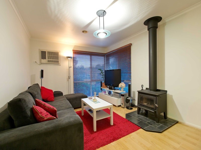 10 Terrence Drive, Cranbourne North VIC 3977