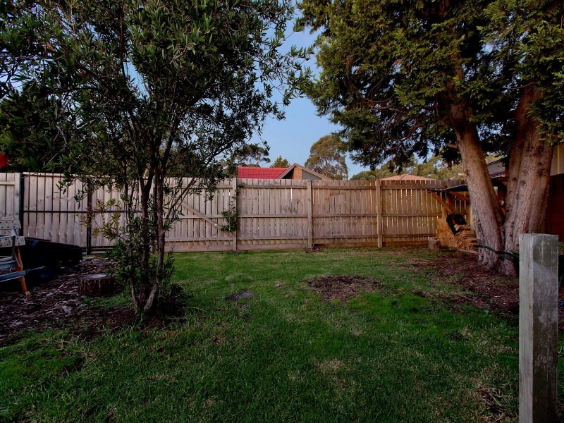 10 Terrence Drive, Cranbourne North VIC 3977