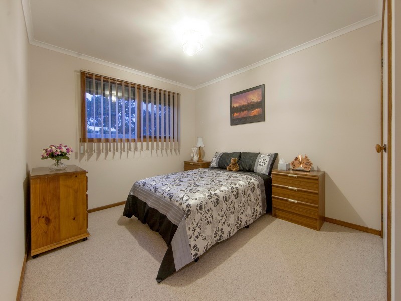 2/21 Gairloch Drive, Frankston VIC 3199