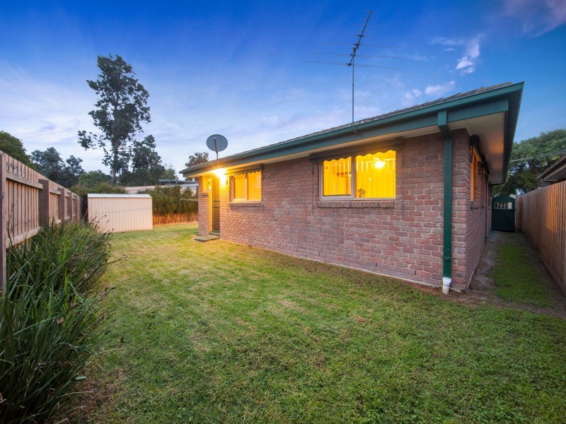 2/21 Gairloch Drive, Frankston VIC 3199