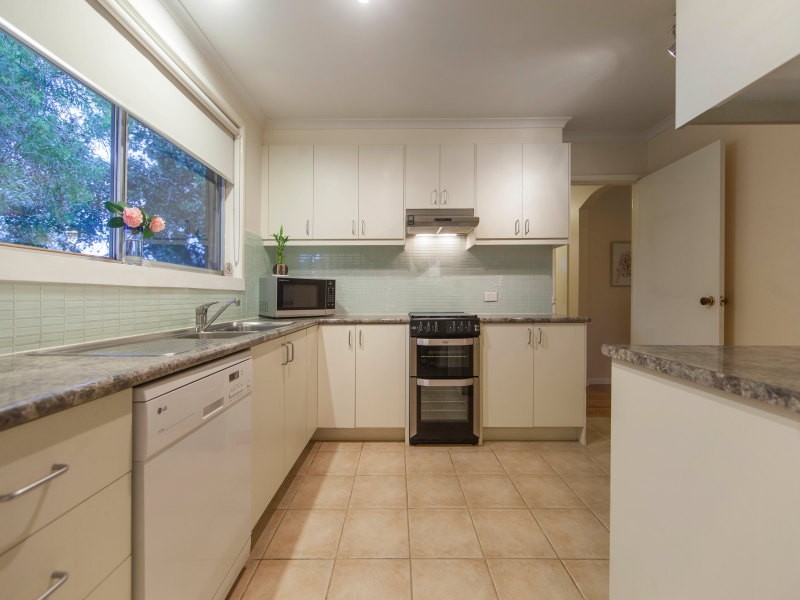 10 Benong Place, Frankston VIC 3199