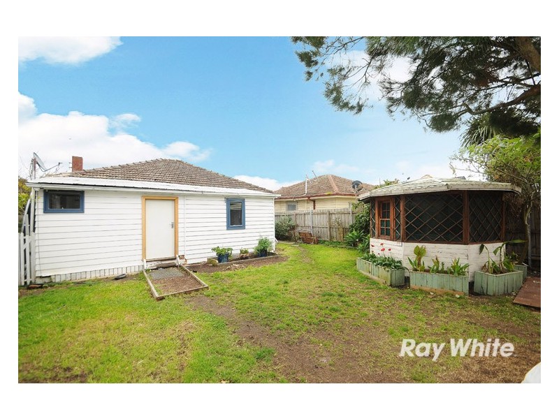 54 Finlay Street, Frankston VIC 3199