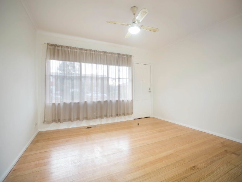 27 Armata Crescent, Frankston North VIC 3200