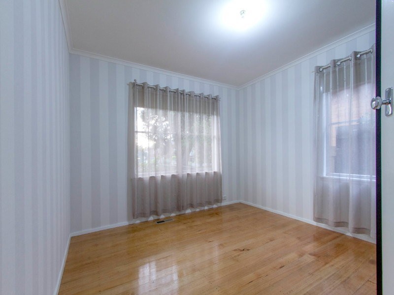 27 Armata Crescent, Frankston North VIC 3200