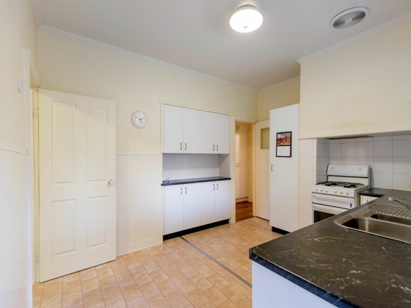 35 Parer Street, Frankston VIC 3199