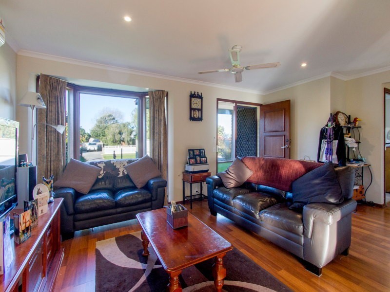 17 Ellwood Drive, Pearcedale VIC 3912