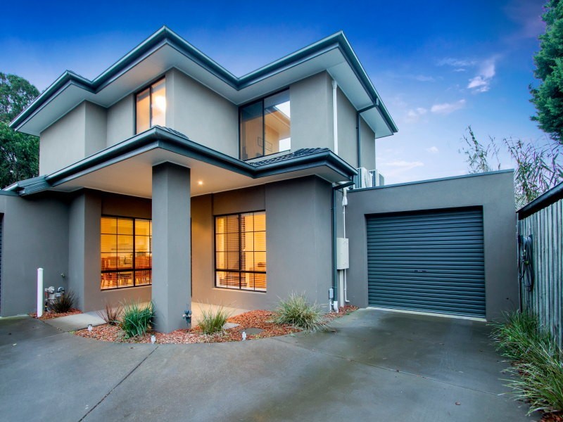 2/18 Armata Crescent, Frankston North VIC 3200