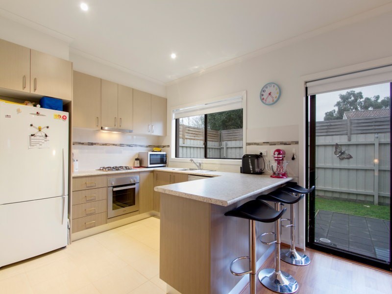 2/18 Armata Crescent, Frankston North VIC 3200