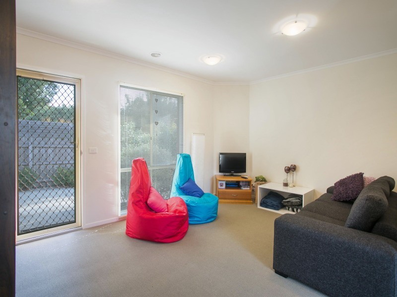 2/56 Roberts Street, Frankston VIC 3199