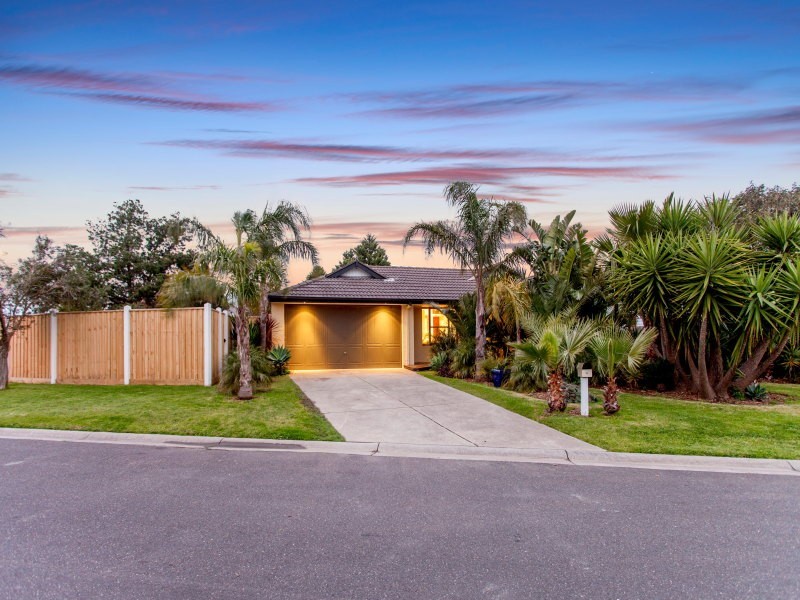 12 Valerie Court, Seaford VIC 3198