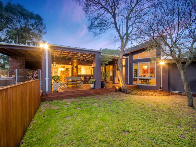 4 Rando Court, Frankston South VIC 3199