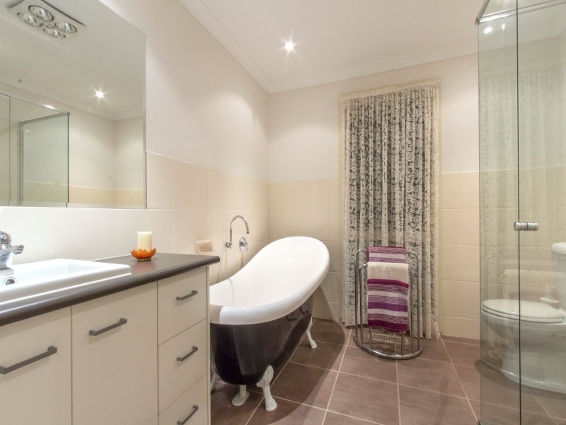 6 Abor Court, Frankston VIC 3199