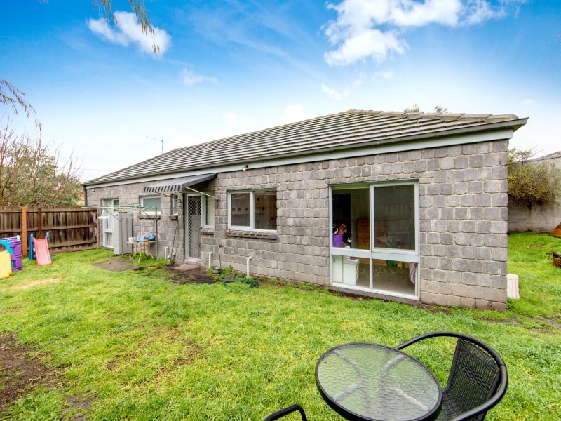 4 The Trossachs, Frankston VIC 3199