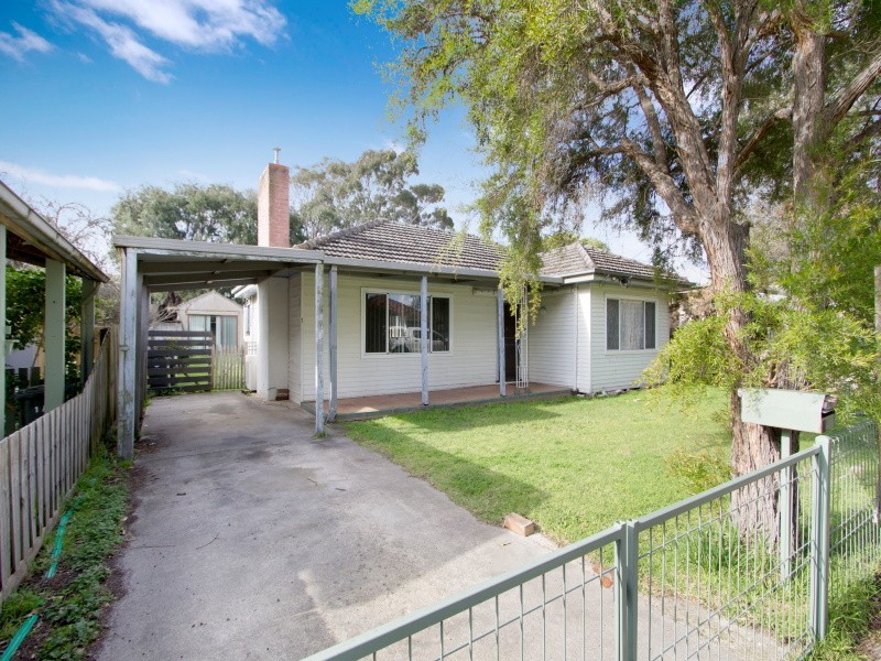 1 Roberta Grove, Frankston VIC 3199