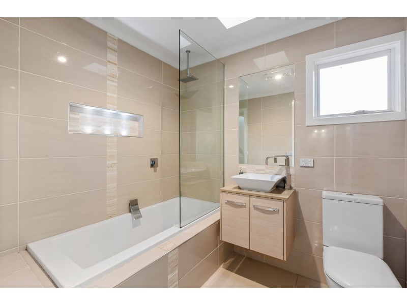 18 Ballymore Court, Frankston VIC 3199