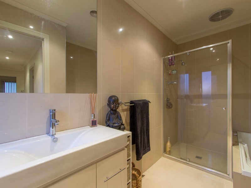 1/8 Ithaca Road, Frankston South VIC 3199