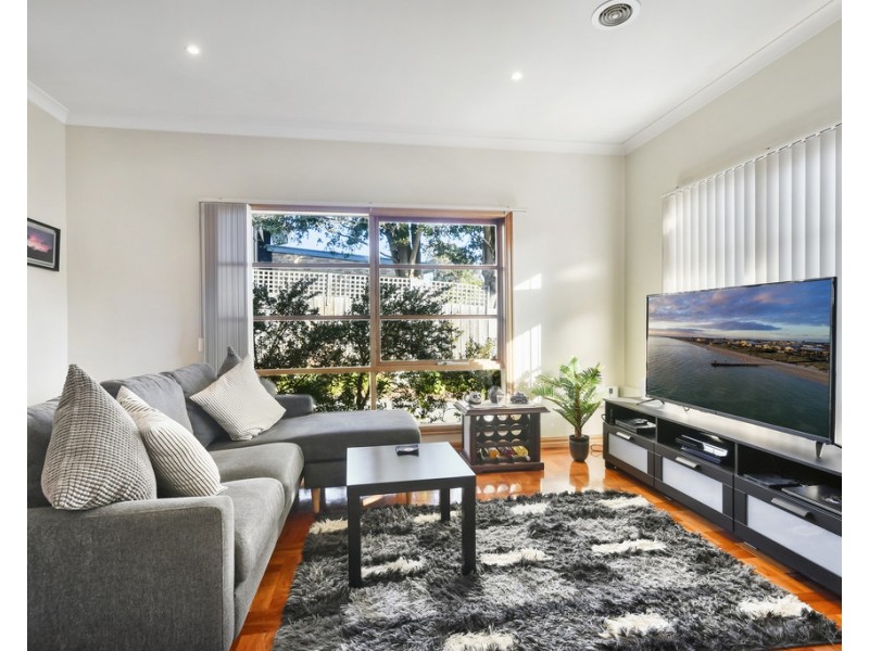 2/8 Ithaca Road, Frankston South VIC 3199