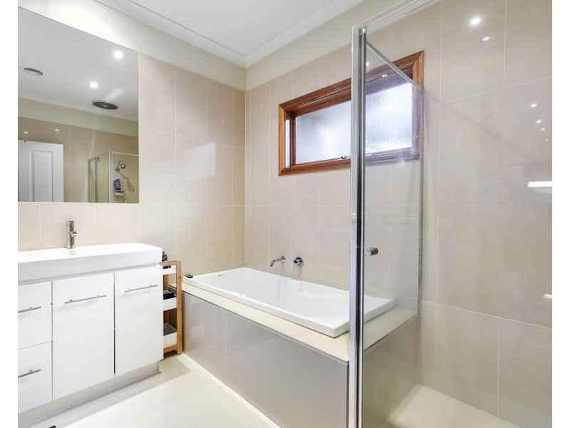 2/8 Ithaca Road, Frankston South VIC 3199