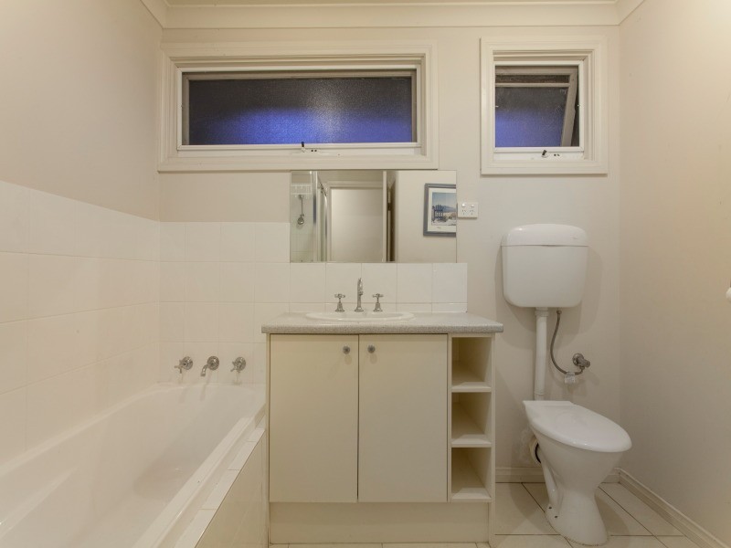 16 Wangarra Road, Frankston VIC 3199