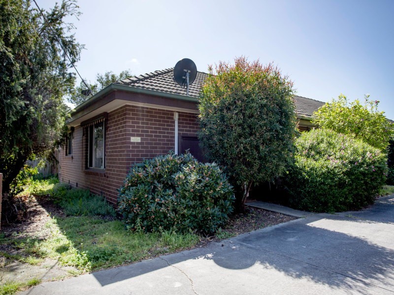 1/4 Lewis Street, Frankston VIC 3199