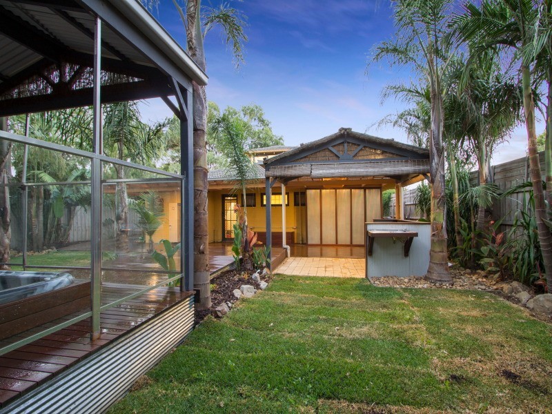 8 Moorooduc Highway, Frankston South VIC 3199