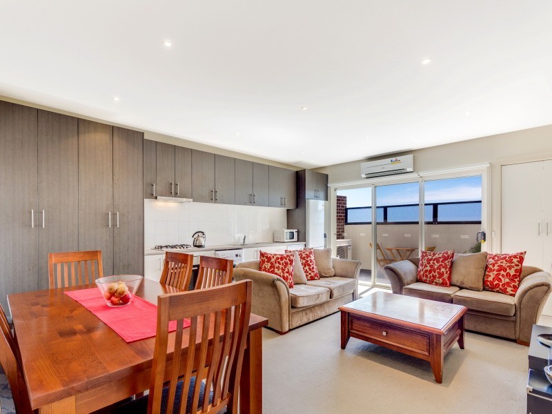 2/115-116 Railway Parade, Seaford VIC 3198