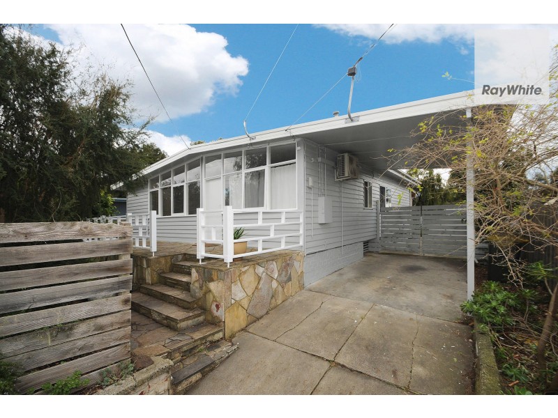 17 Coprosma Avenue, Frankston VIC 3199