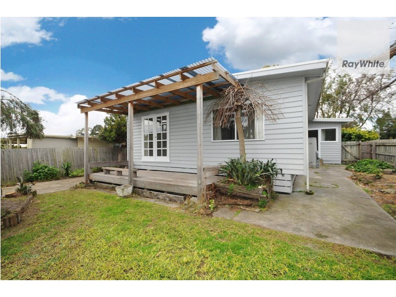 17 Coprosma Avenue, Frankston VIC 3199