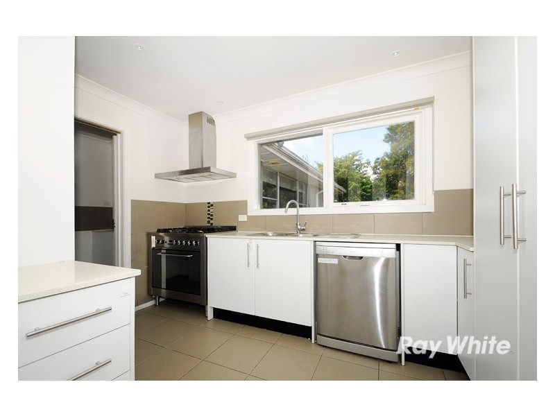 16 Tudor Court, Frankston VIC 3199
