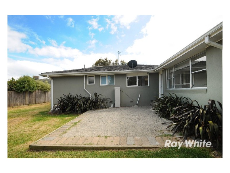16 Tudor Court, Frankston VIC 3199
