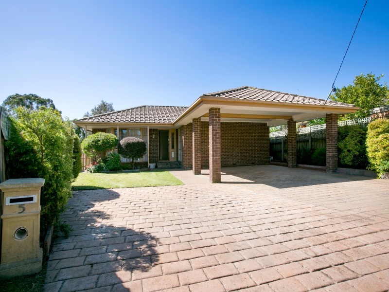 5 Jane Court, Langwarrin VIC 3910