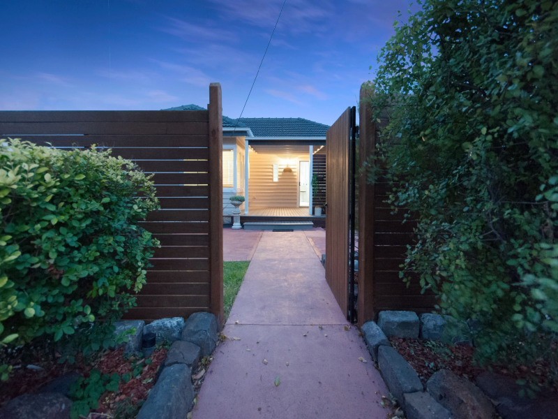 1/24 Parer Street, Frankston VIC 3199