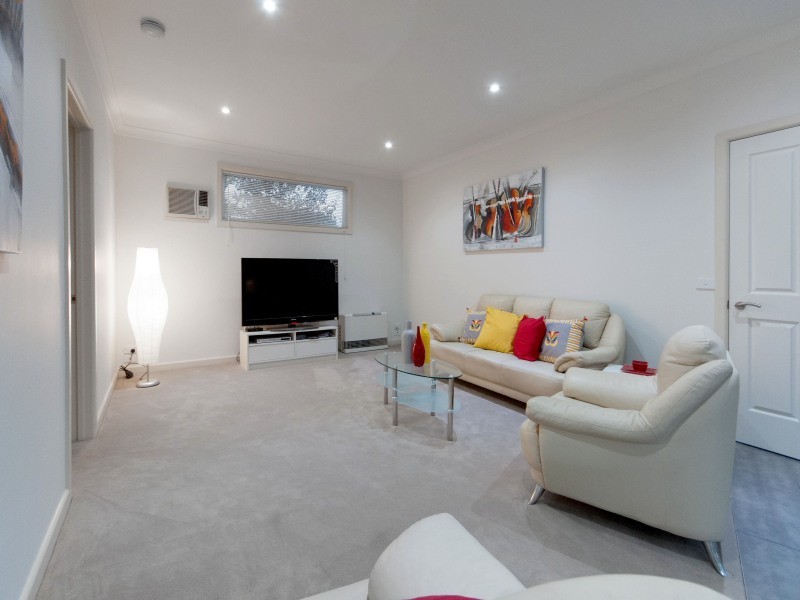 1/24 Parer Street, Frankston VIC 3199