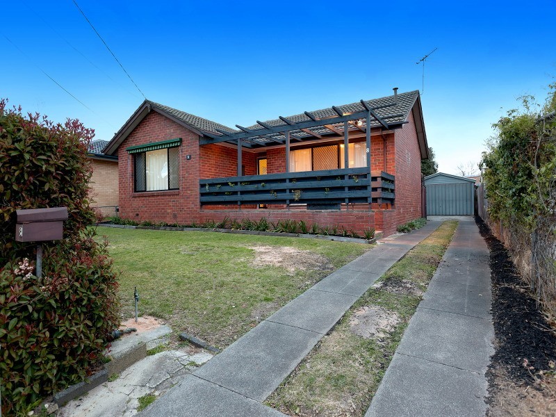 8 Nodding Avenue, Frankston North VIC 3200
