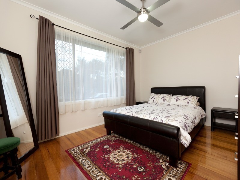 8 Nodding Avenue, Frankston North VIC 3200