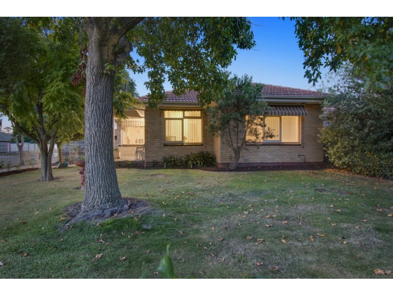 11 Corlett Street, Frankston VIC 3199