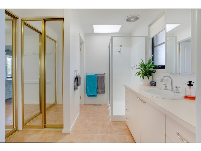 4 Romme Close, Frankston VIC 3199