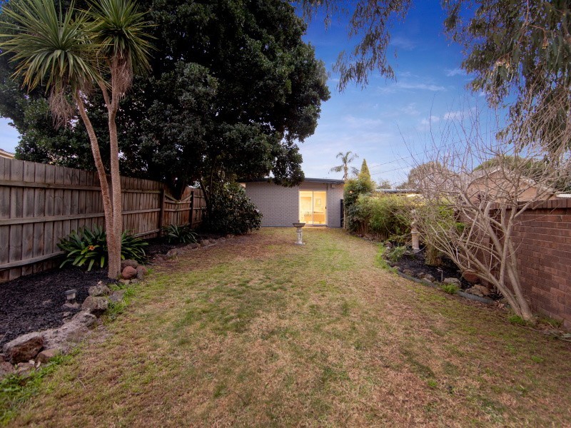 2 Carlisle Court, Frankston VIC 3199