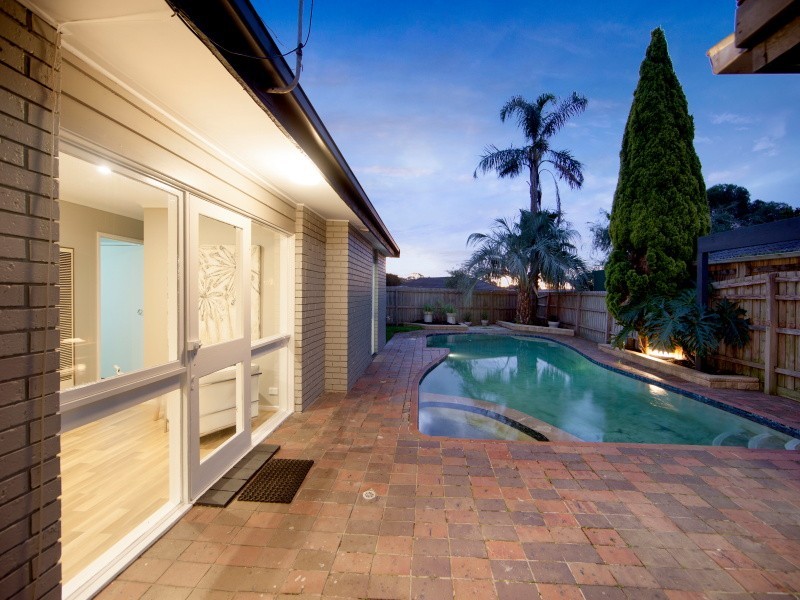 2 Carlisle Court, Frankston VIC 3199