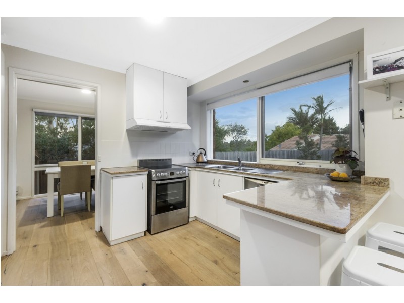 80 Raphael Crescent, Frankston VIC 3199