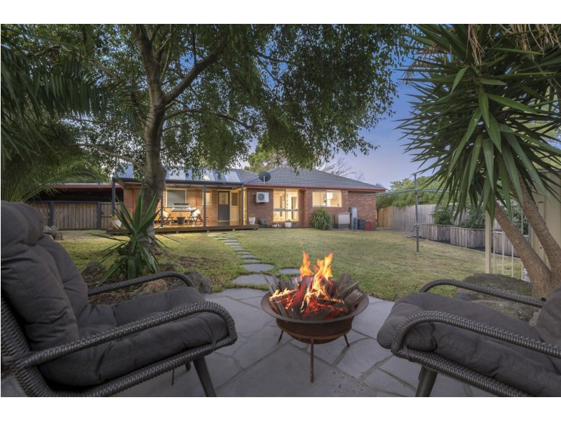 80 Raphael Crescent, Frankston VIC 3199