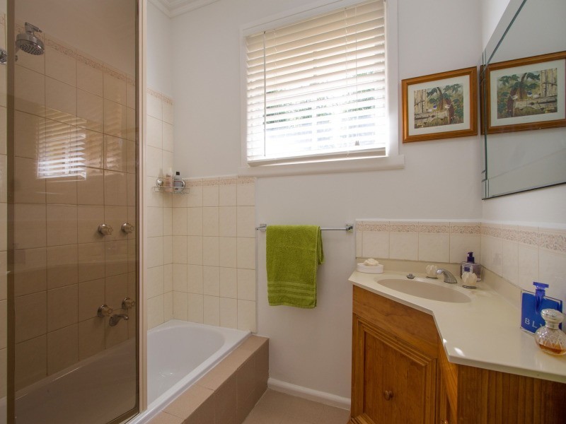 1/18 Bruarong Crescent, Frankston South VIC 3199