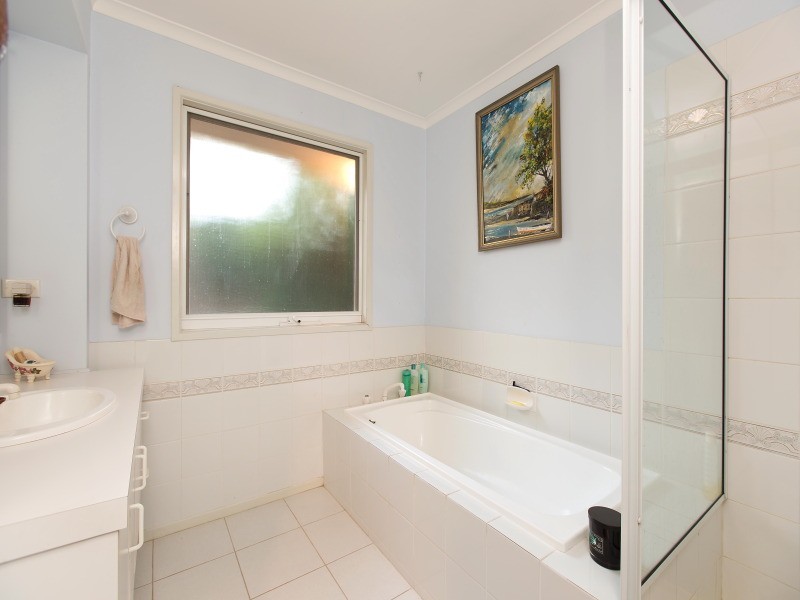 42 Bokissa Drive, Frankston VIC 3199