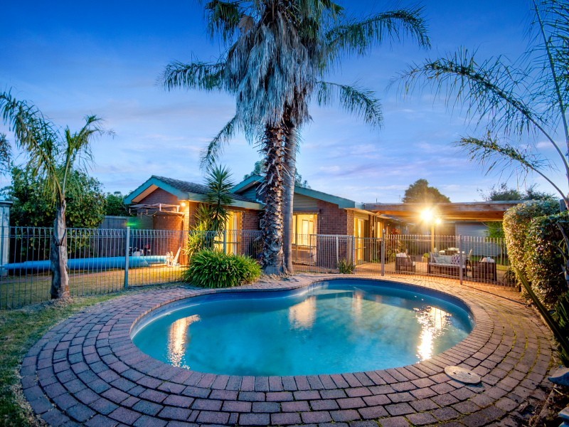 22 Raphael Crescent, Frankston VIC 3199