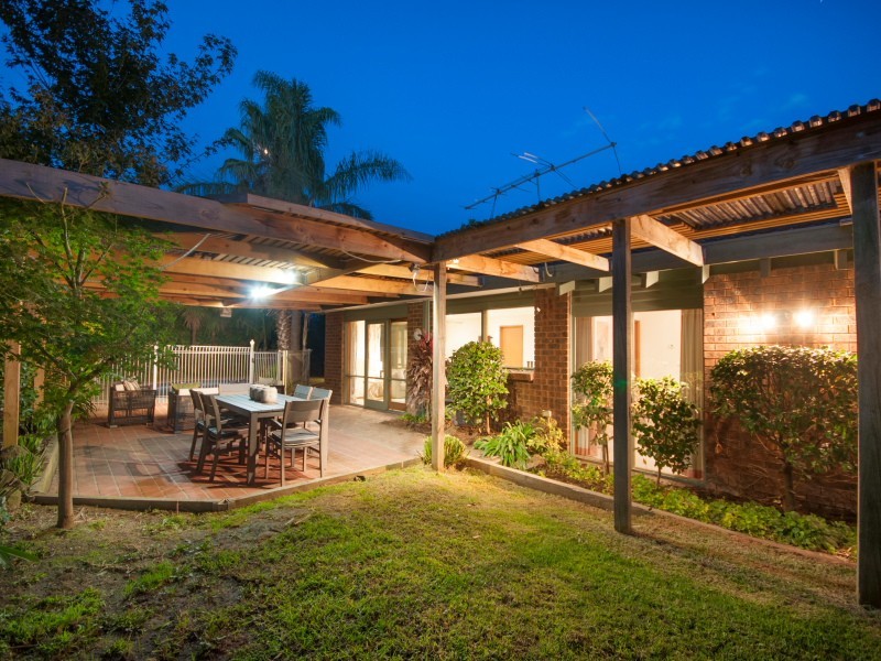 22 Raphael Crescent, Frankston VIC 3199