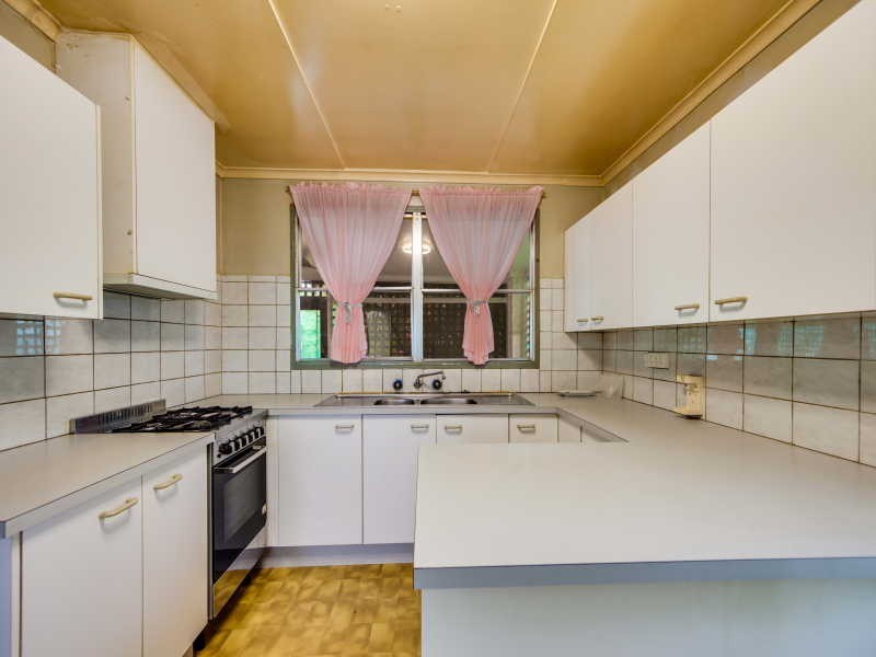 27 Rosemary Crescent, Frankston North VIC 3200